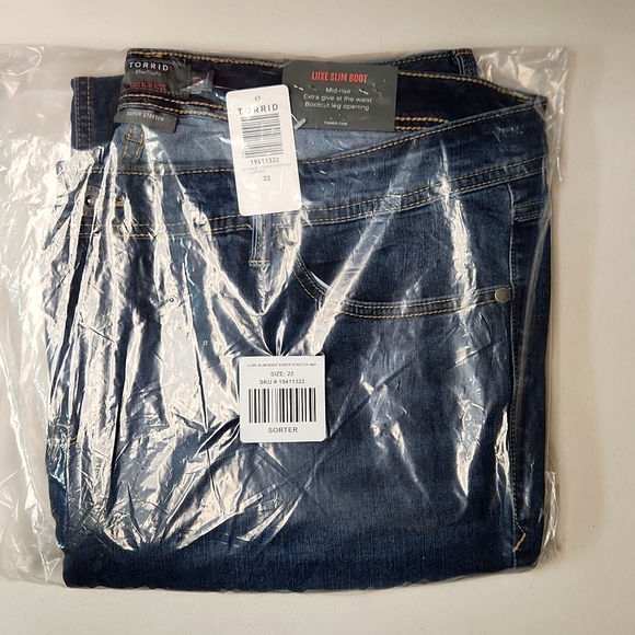 ❤️NWT VINTAGE TORRID JEANS - LUXE BOOT CUT - SUPER STRETCH DENIM - MID-RISE - Picture 5 of 15